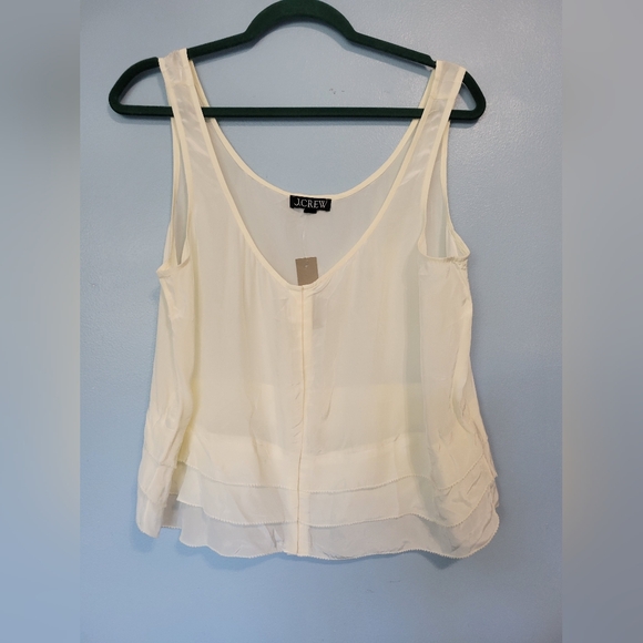 J. Crew Drapey tiered top in crepe de chine Size Medium Nwt - Picture 2 of 11